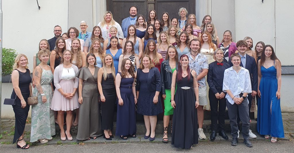 Erzieherausbildung FakS Maria Stern Nördlingen: Abschlussjahrgang Klassische Ausbildung 2025
